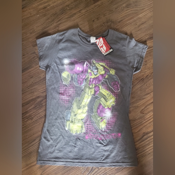 🪴BOGO FREE🪴 NWT Transformers Tee Size Small - Picture 1 of 3